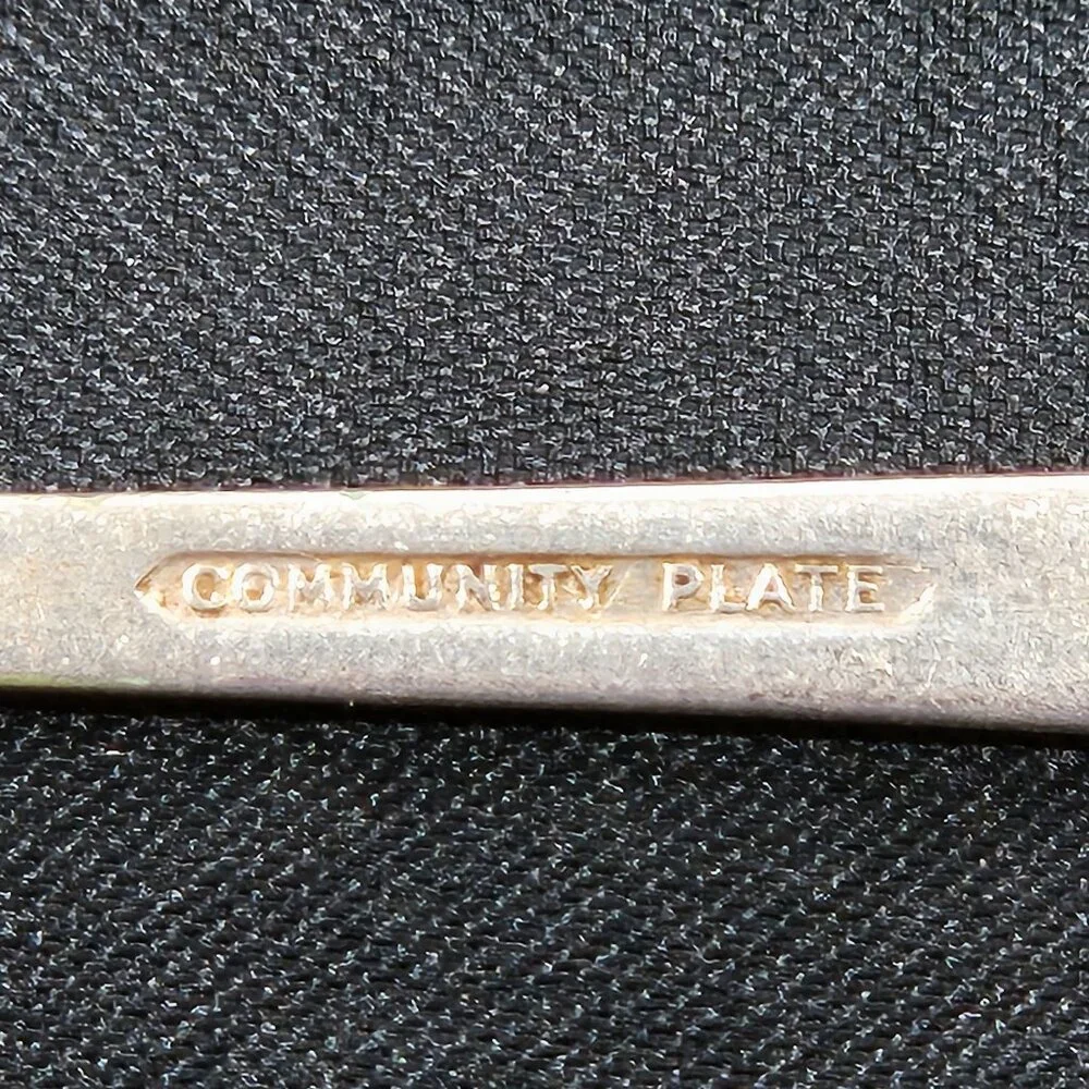 Vintage Oneida Community‎ Plate Silverplate 4 Teaspoons Coronation Pattern